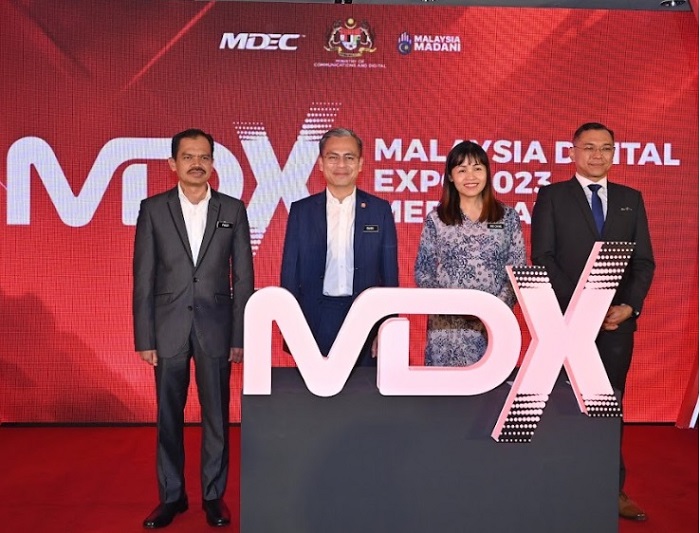  (From L) Mohamad Fauzi Isa, Secretary-General of the Ministry of Communications and Digital; Fahmi Fadzil, Minister of Communications and Digital; Teo Nie Ching, Deputy Minister of Communications and Digital; Ts. Mahadhir Aziz, CEO of MDEC at the launch of MDX 2023.