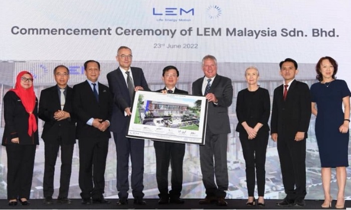 The June 2023 commencement of LEM Malaysia's plant. Chow Kon Yeow (5th from Left), the Chief Minister of Penang is flanked by, on his right, Frank Rehfeld, CEO of LEM and to his right, Andreas Hürlimann, Chairman of LEM.