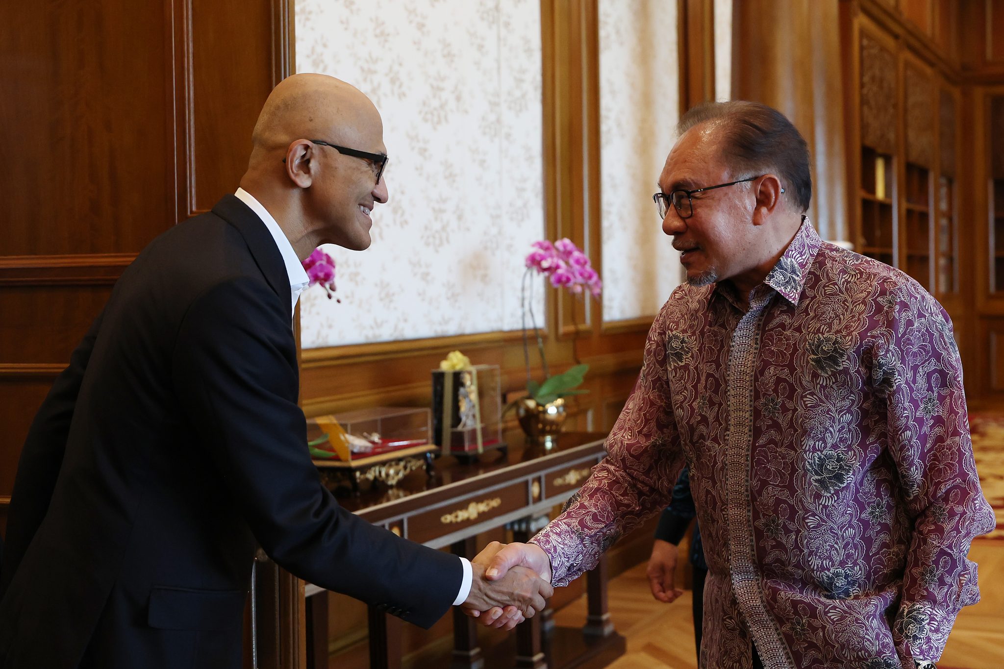 Microsoft Chairman and CEO Satya Nadella (L) meets with YAB Dato’ Seri Anwar Ibrahim, Prime Minister of Malaysia at Perdana Putra, Putrajaya in Malaysia on May 02, 2024. (Photo by Annice Lyn/Getty Images for Microsoft)