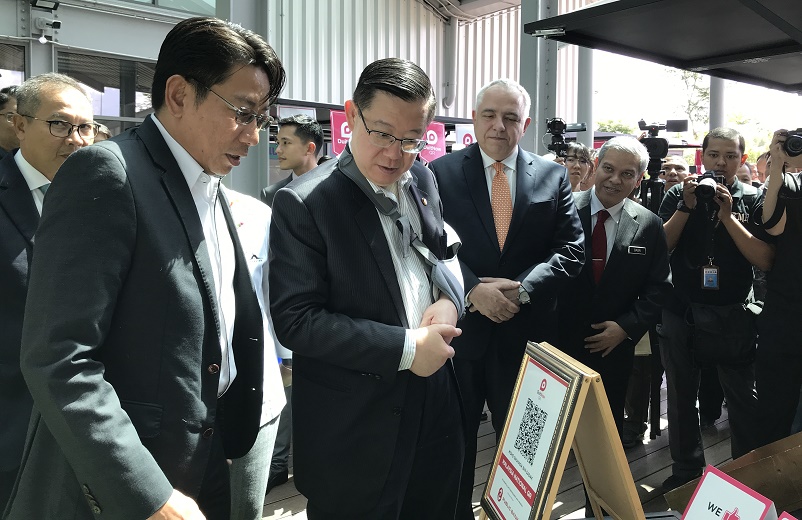 (From left) Cyberview MD Najib Ibrahim; Malaysian Minister of Finance Lim Guan Eng; PayNet CEO Peter Schiesser; and Cyberview chairman Ahmad Badri Mohd Zahir 