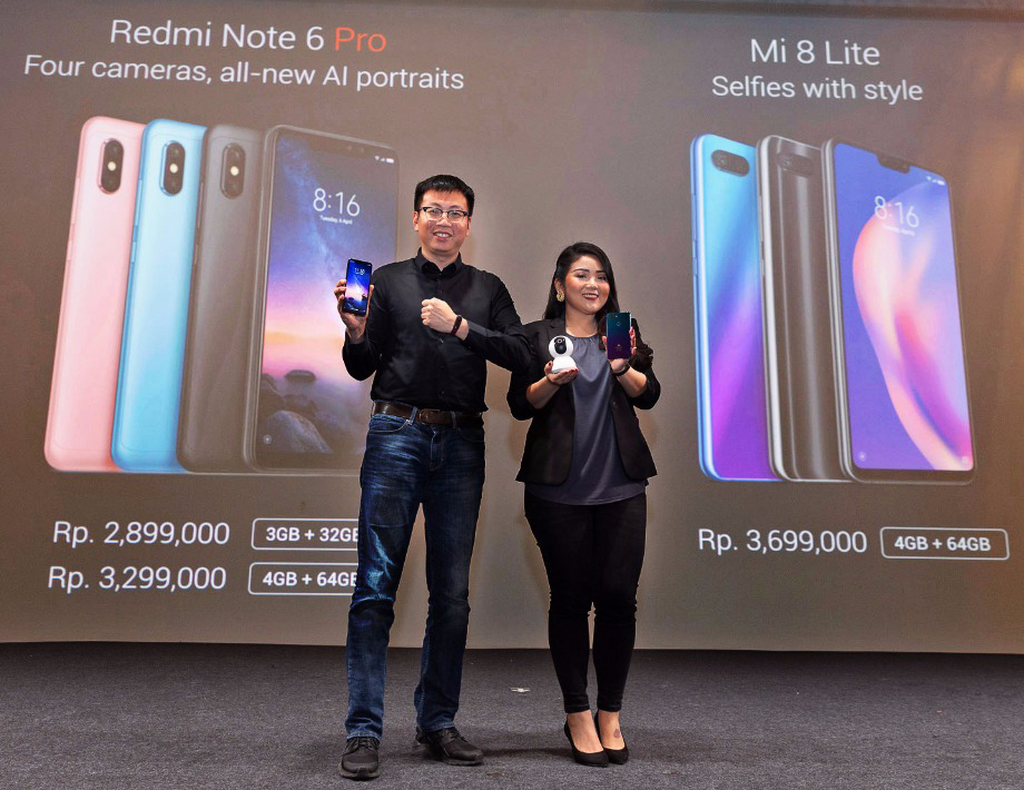 (From left) Xiaomi Indonesia country manager Steven Shi (left) with head of public relations Stephanie Sicilia