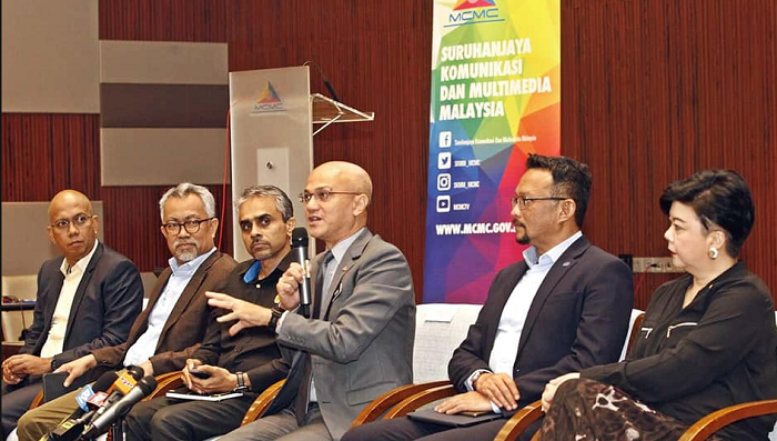 Al-Ishsal Ishak, third from right at the 5G media briefing which was also attended by the C-suite of most of the telcos.