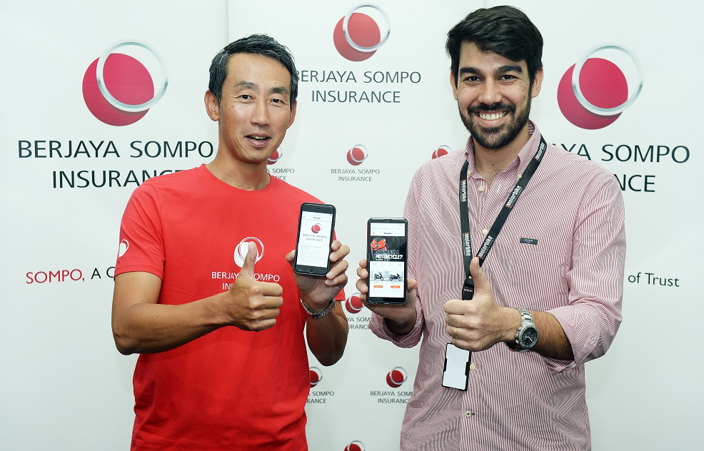 Berjaya Sompo deputy CEO Futoshi Hanahara (left) with iMotorbike.com CEO Gil Carmo