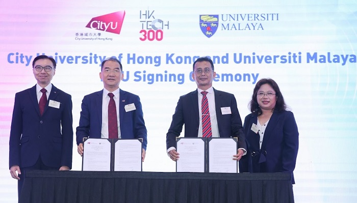 Professor Dr Sabri Musa, Acting Deputy Vice-Chancellor of Universiti Malaya (3rd from left) at the MOU signing with City University of Hong Kong executives.