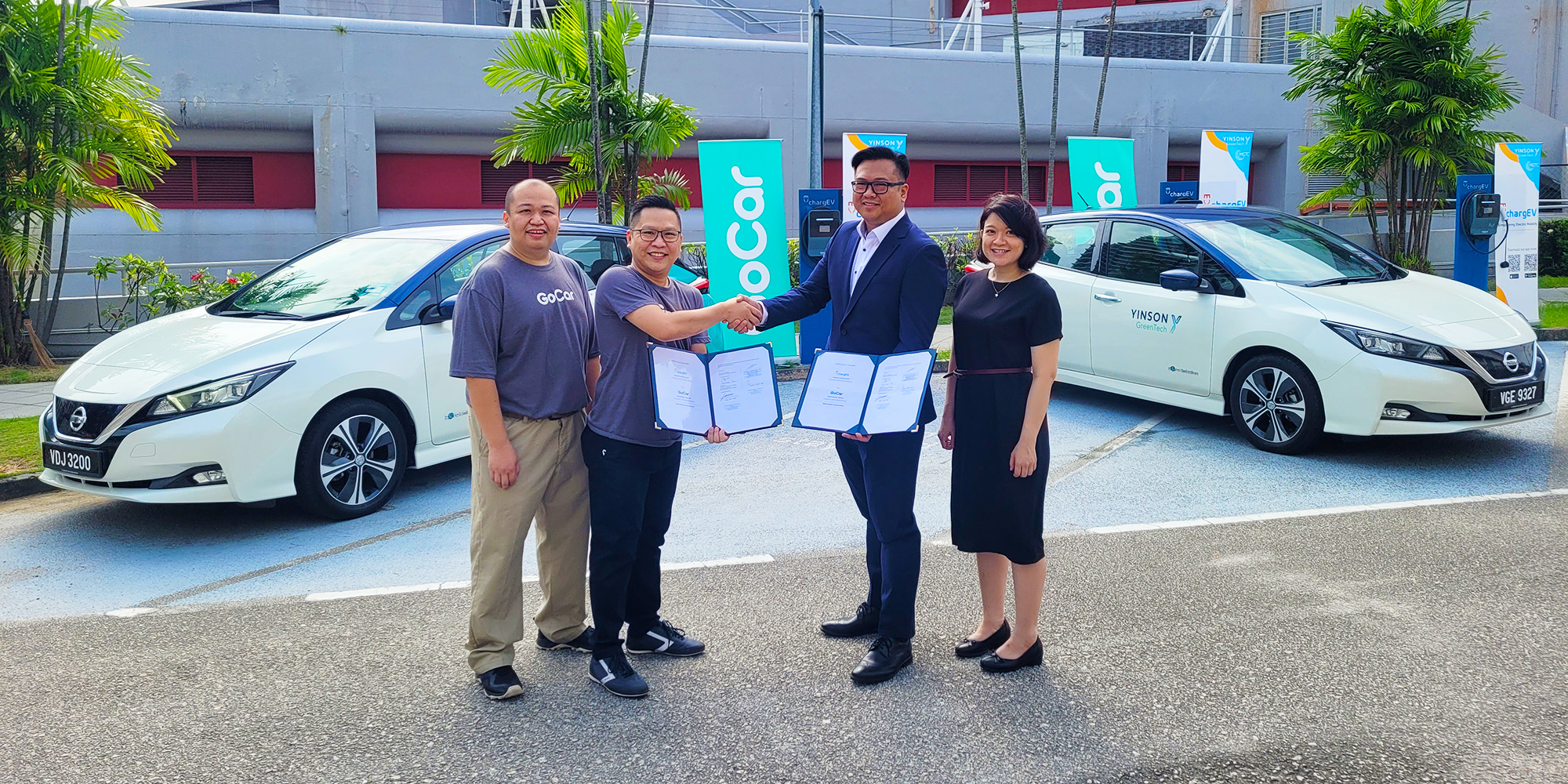 From left to right: Chang Choon Sai (GoCar Malaysia co-founder & chief technology officer), Wong Hoe Mun (GoCar Malaysia CEO), Ruslin Tamsir (Yinson GreenTech senior vice president Electromobility) and Valerie Yap Wai Foong (YGT business development manager) at the MoU Signing Ceremony between Yinson Green Technologies and GoCar.