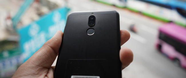 Review: A value-driven selfie phone