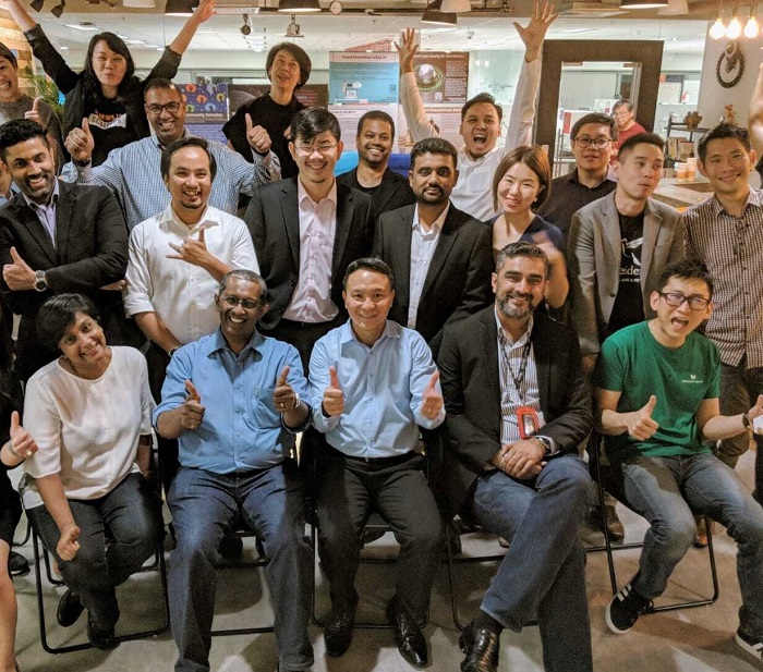 James Tan of Quest Ventures (sitting, 3rd from left) with Renuka Sena (sitting, first from left) and Dr Sivapalan Vivekarajah (2nd from left) in a pic taken in 2018 in Singapore when Tan hosted some Malaysian startups making investor pitches.