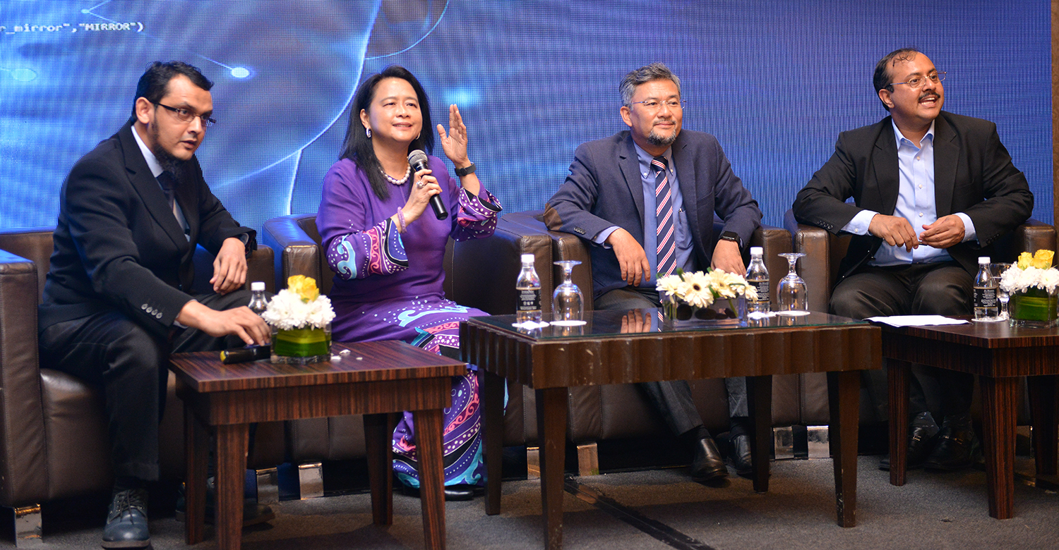(From left) KPJ Healthcare Oncologist Dr Aminudin Rahman; IBM Malaysia MD Chong Chye Neo; KPJ Healthcare president and MD Amiruddin Abdul Sattar; and KPJ Healthcare GM of new products and services Dr Mubbashir Iftikhar