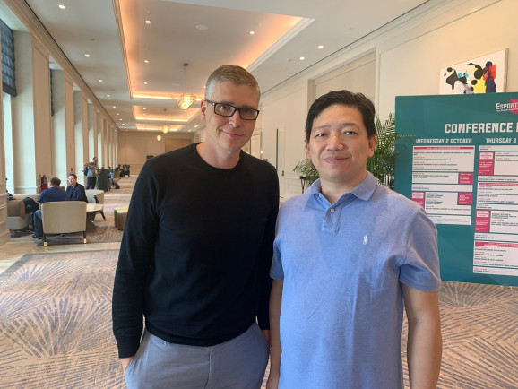 Michael Broda (left) CEO of ESPL with Lau Kin Wai, Chairman of iCandy.