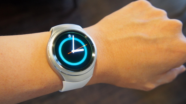 Samsung&#039;s new smartwatch hands-on, pricing detailed