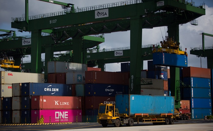 Port operations involve the use of energy-intensive equipment such as cranes and prime movers. 