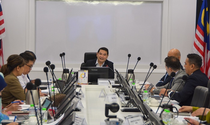 Rafizi Ramli (head of table) leading the discussion between Malaysian officials and World Bank executives.