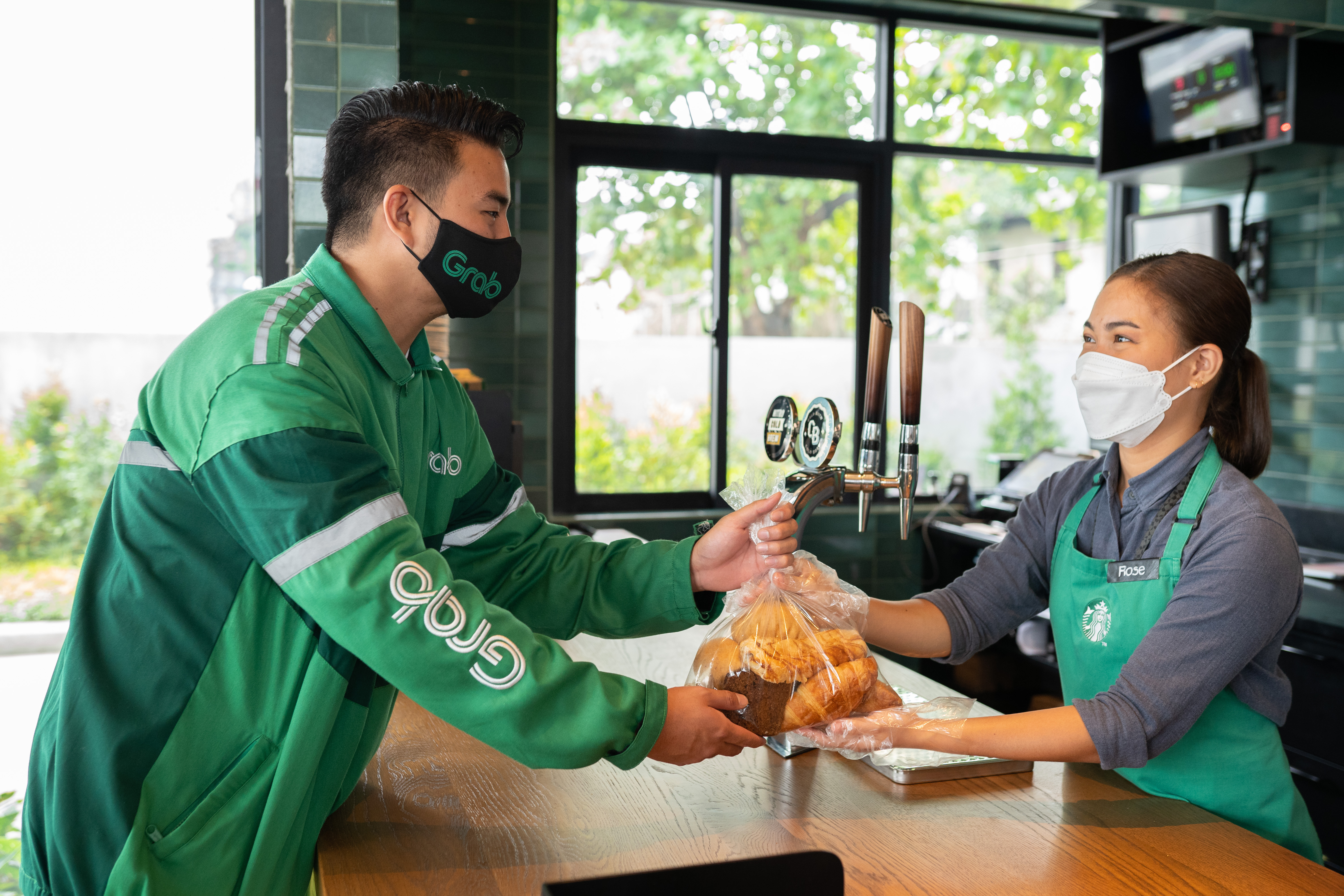 Starbucks announces regional partnership with Grab