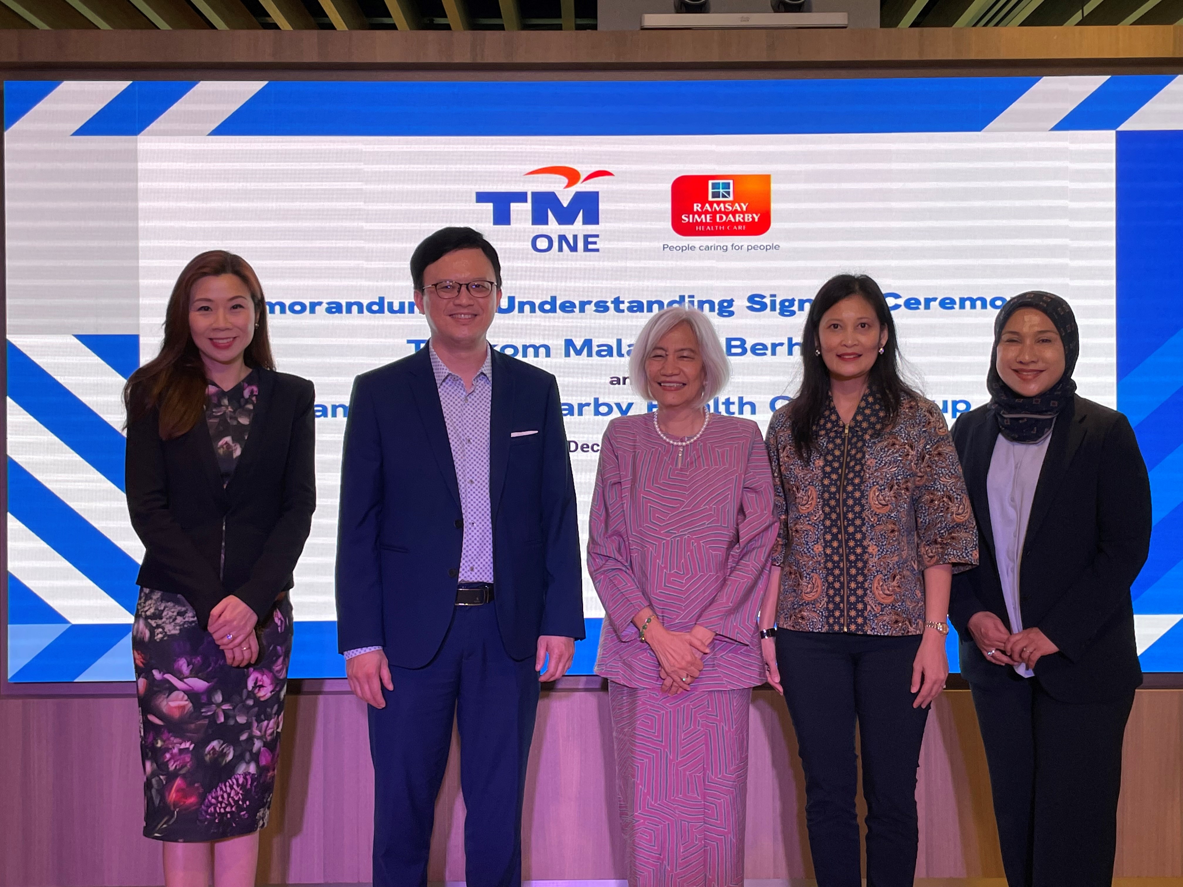 Left to right: Wong Ching Yee, chief operating officer-Corporate, RSDH; Peter Hong, group chief executive officer, RSDH; Yap Sim Bee, interim chief executive officer, ParkCity Medical Centre; Shazurawati Abd Karim, executive vice president, TM One; and Nora’zam Jaafar, head of Enterprise Sales, TM One.