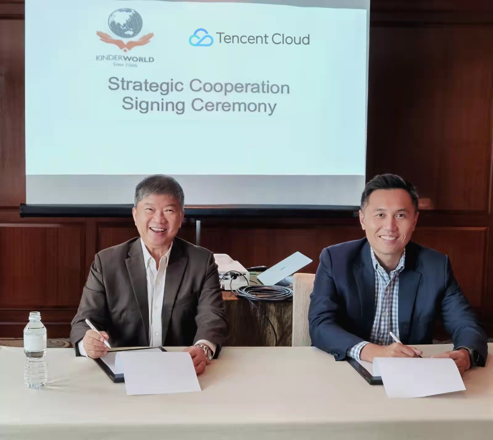 (Left: Ricky Tan, chairman and chief executive officer at KinderWorld International Group; Right: Kenneth Siow, regional director for Southeast Asia and general manager for Singapore, Malaysia and Indonesia, Tencent Cloud International