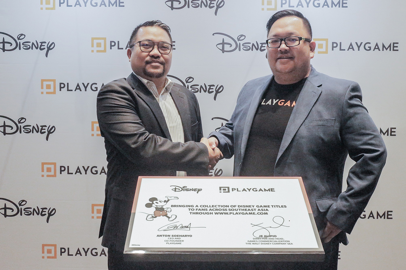 The Walt Disney Company, Southeast Asia Games Commercialisation director and head Je Alipio (left) with PlayGame CEO Anton Soeharyo