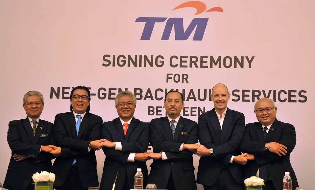 Celcom and DiGi to share Telekom network infra in 10yr deal