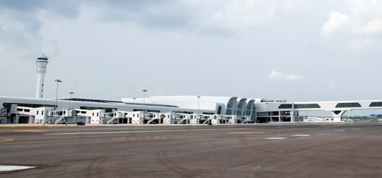 Control tower at klia2 cools down with Schneider Electric equipment
