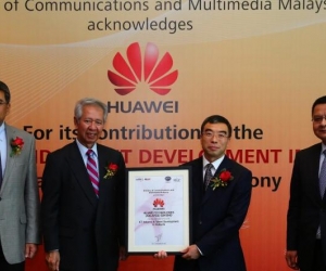 Huawei gets MDeC talent development award