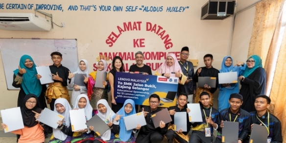 Lenovo Malaysia empowers SMK Jalan Bukit Students with innovative learning technologyÂ 