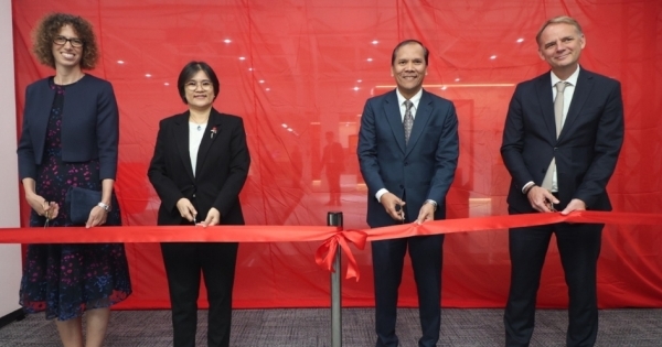 ABB Malaysia launches US$450k Customer Experience Centre to drive industrial transformation